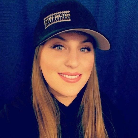 Meet your Posher, Kathleen - Picture 1 of 1